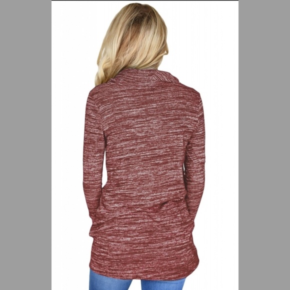 🆕️ Heather Red Cowlneck Sweatshirt firm on price - Picture 4 of 5